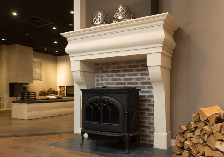 Klassieke schouw vrijstaande kachel