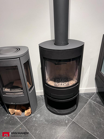 Skantherm Emotion S draaibaar showroommodel Houtkachel