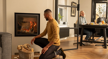 Gas besparen met een houtkachel